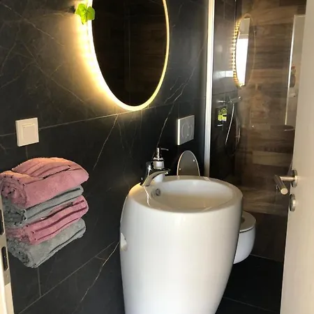Apartmaji Meli.Pu 4 Izola Exterior foto