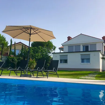 Apartmaji Meli.Pu 4 Izola Exterior foto