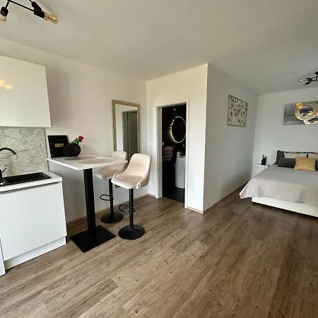Apartmaji Meli.Pu 4 Izola Exterior foto